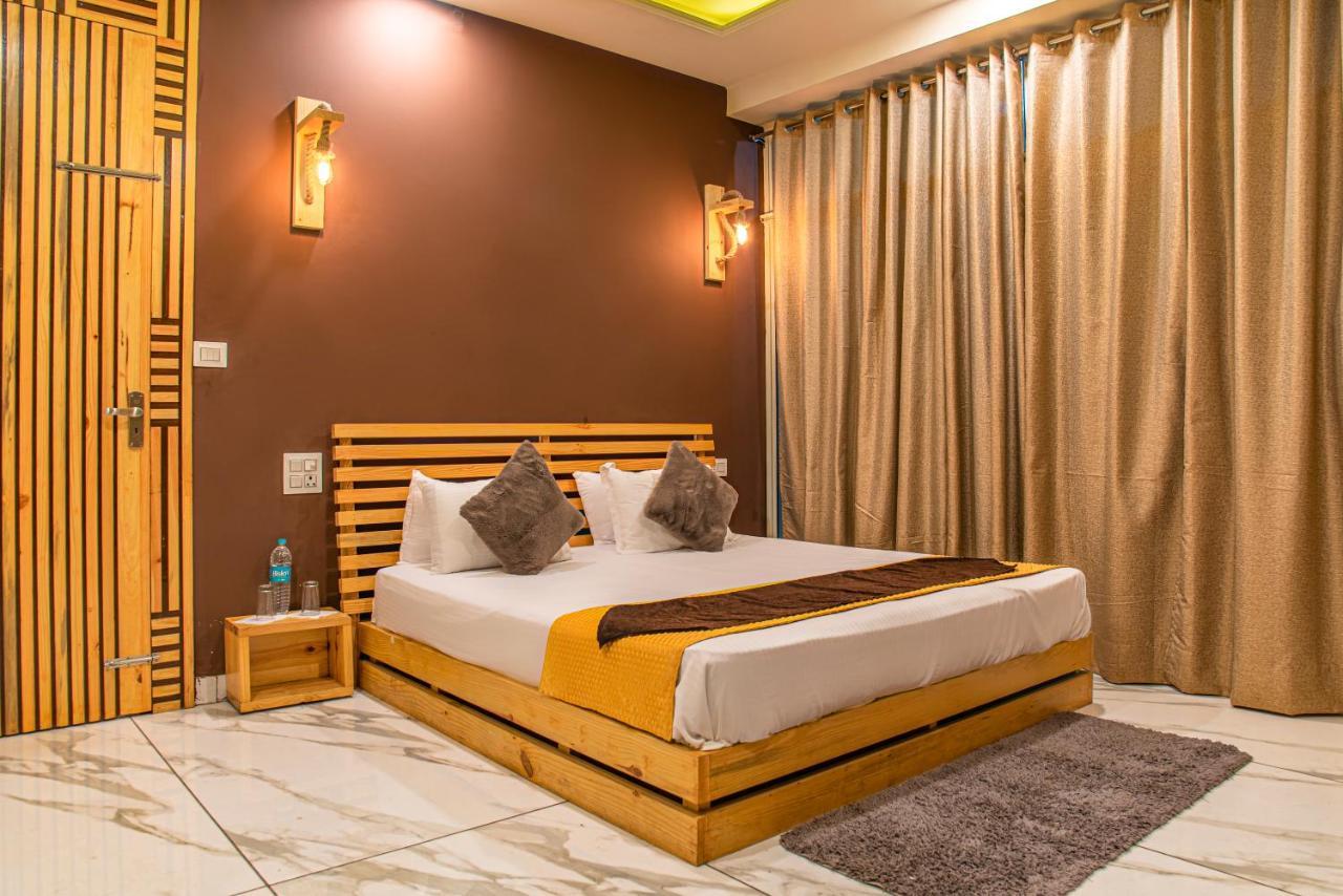 The Hillcrest Paradise Kasauli Bagian luar foto