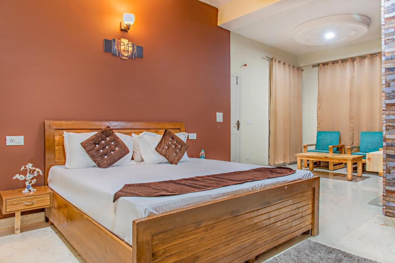 The Hillcrest Paradise Kasauli Bagian luar foto