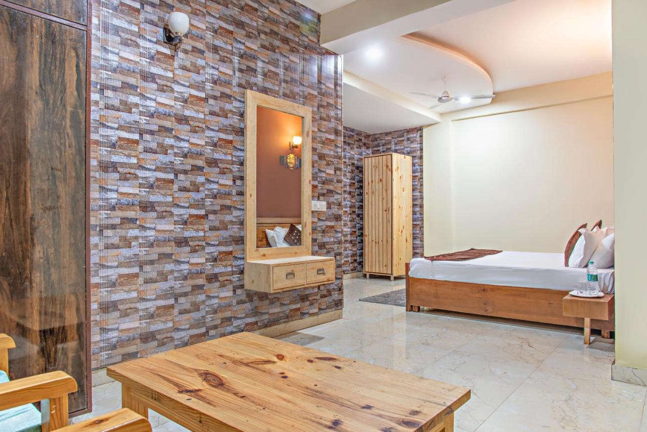 The Hillcrest Paradise Kasauli Bagian luar foto