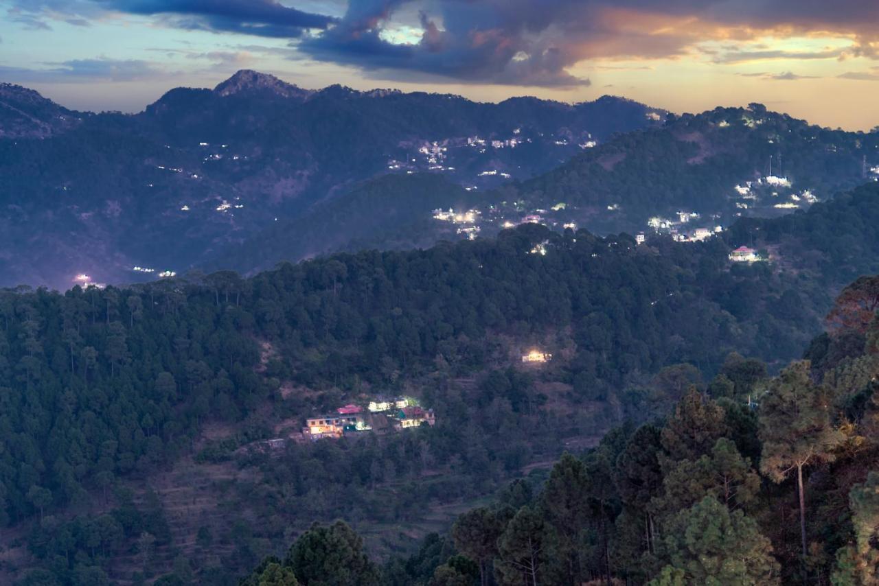 The Hillcrest Paradise Kasauli Bagian luar foto