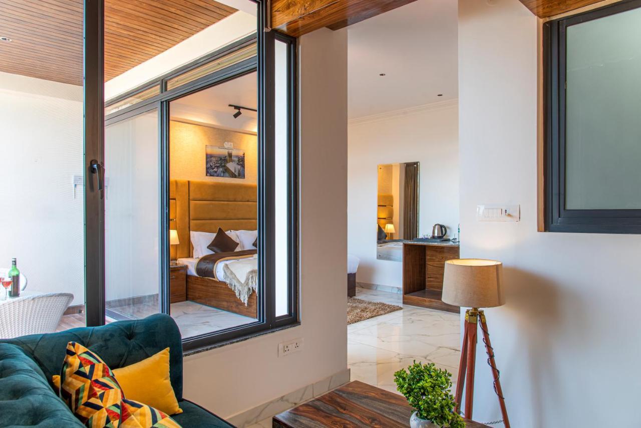 The Hillcrest Paradise Kasauli Bagian luar foto