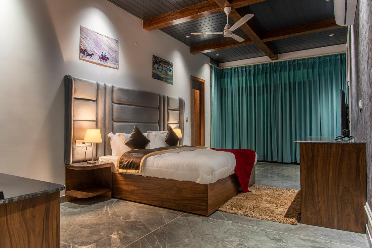 The Hillcrest Paradise Kasauli Bagian luar foto