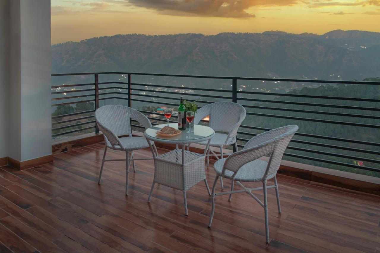 The Hillcrest Paradise Kasauli Bagian luar foto
