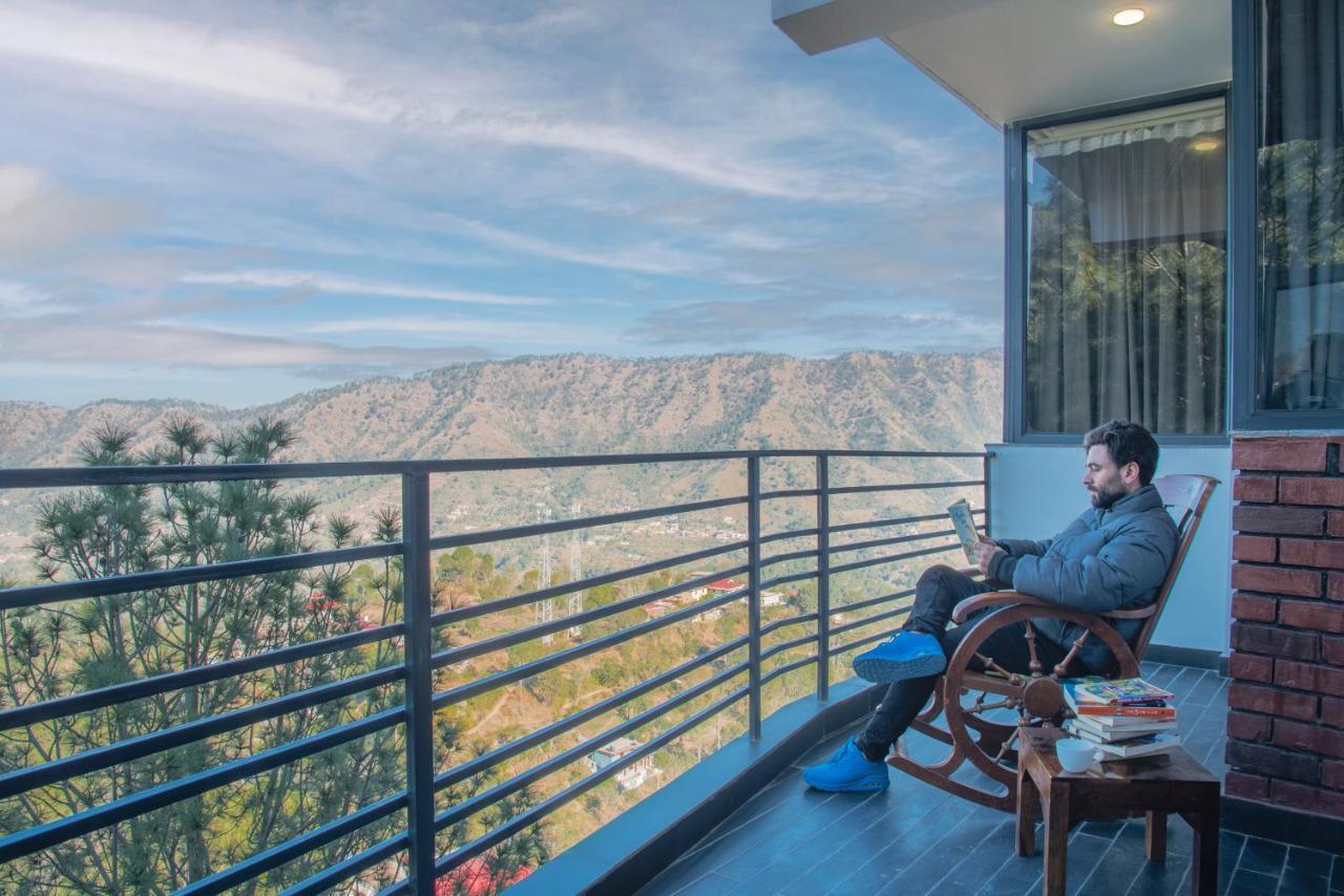 The Hillcrest Paradise Kasauli Bagian luar foto