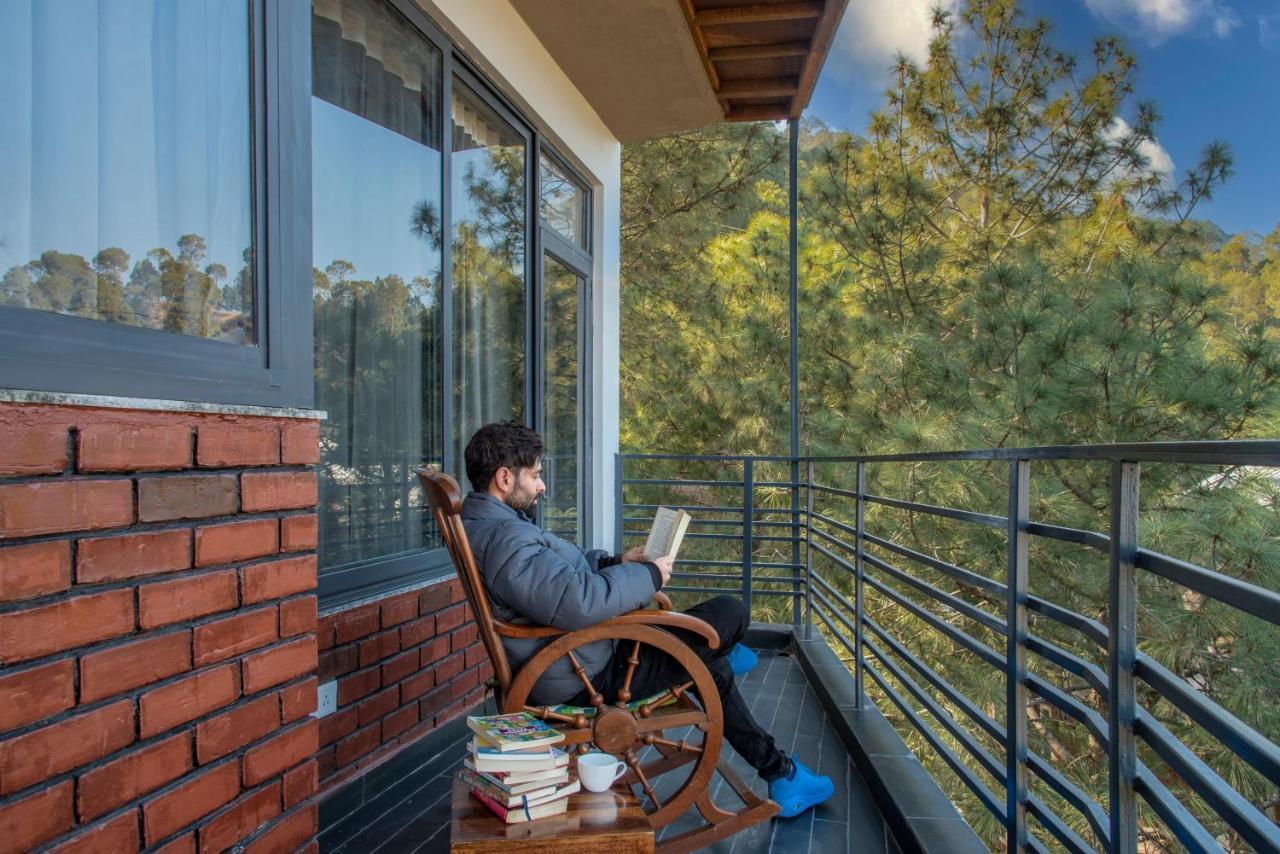 The Hillcrest Paradise Kasauli Bagian luar foto