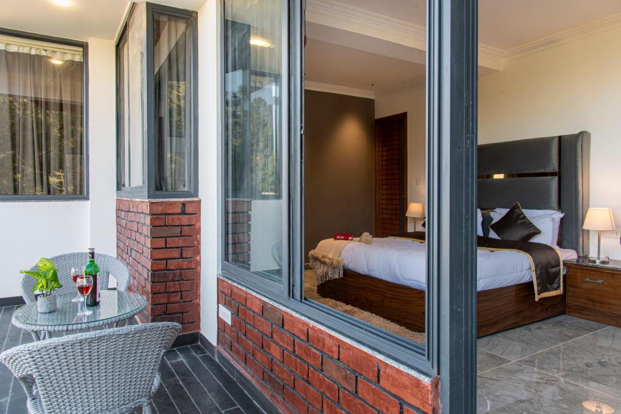 The Hillcrest Paradise Kasauli Bagian luar foto