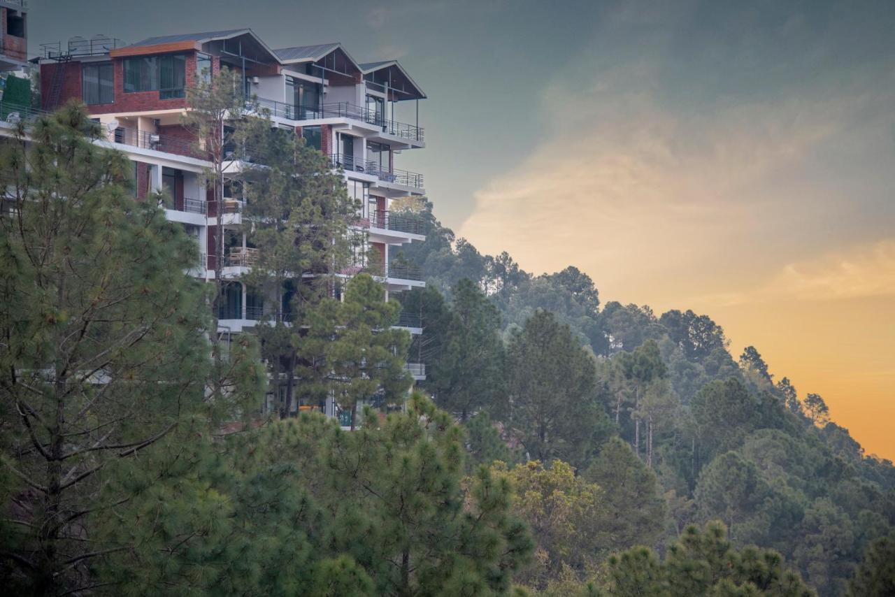 The Hillcrest Paradise Kasauli Bagian luar foto